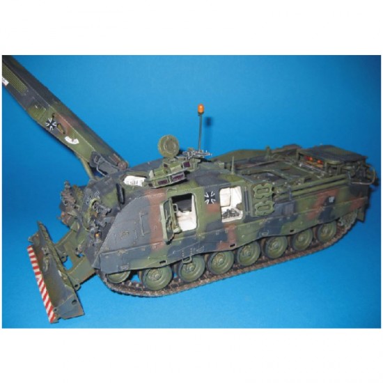 1/35 Leopard 2 ARV w/Interior 