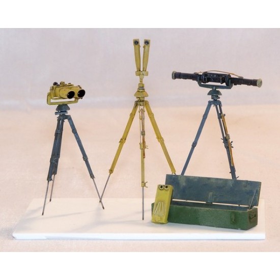 1/35 German Field Optical Equipment