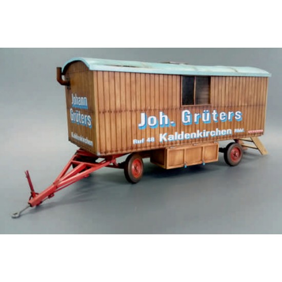1/35 Caravan