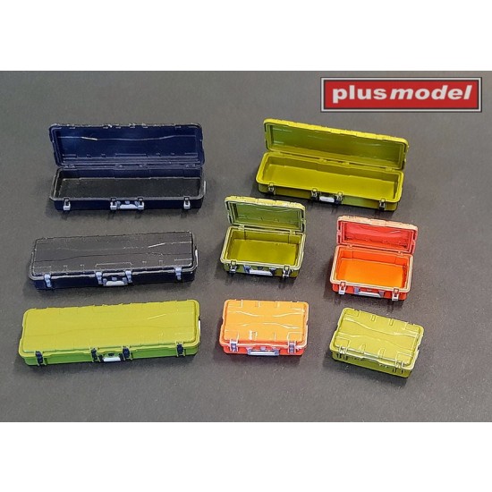 1/32 Tool Boxes Low (4x open, 4x closed)