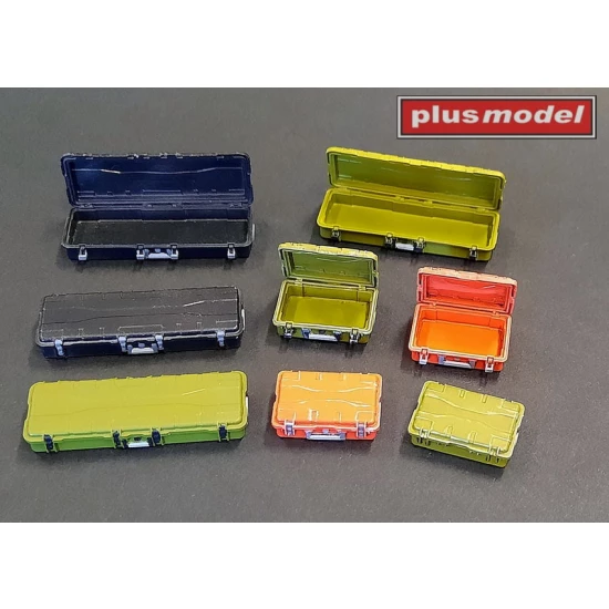 1/32 Tool Boxes Low (4x open, 4x closed)