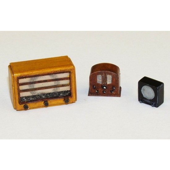 1/35 Old Radios (3pcs)