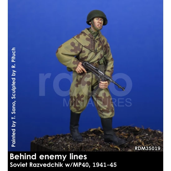 1/35 Soviet Razvedchik w/MP40 1941-45