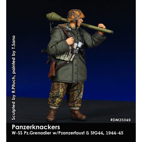 1/35 W-SS PzGrenadier w/StG44 & PzF. 60/100, 1944/45