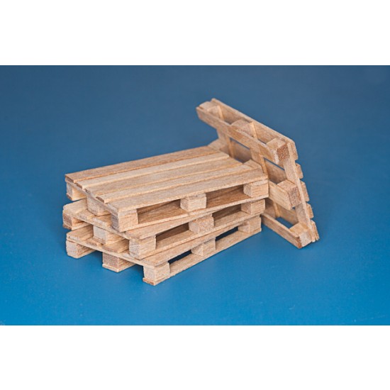 1/35 Natural Wood Pallets (4pcs)