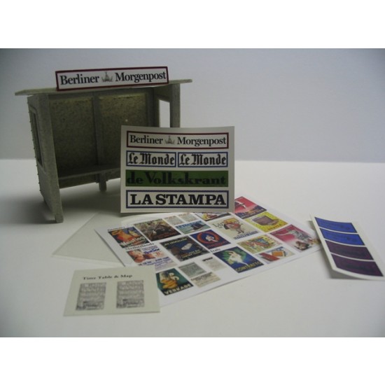 1/35 The Bus Stop (incl. enamelled signs, posters and clear acetate sheet)