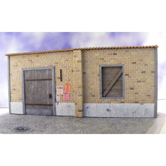 1/35 Old Warehouse Facade for Diorama (Size: 29x12.5cm)