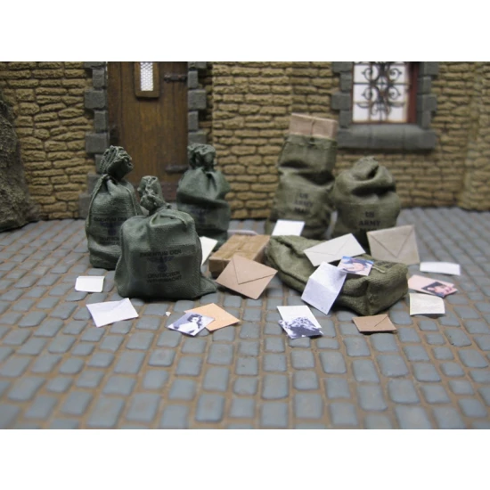 1/35 WWII Postal Bags (12 resin parts, decals & printed accessories)
