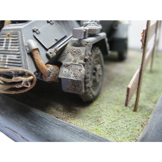 Dry Mud & Foliage Debris - Medium Brown (heavy mud with added grass, leaves, turfs) 20ml