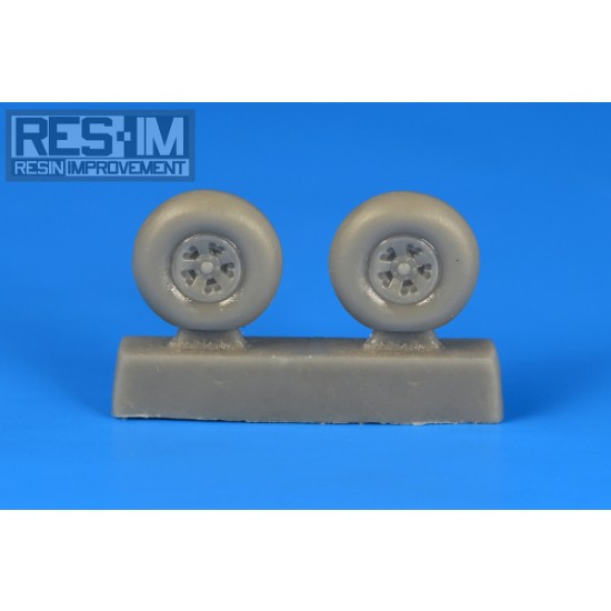 1/72 Hawker Hurricane Main Wheels