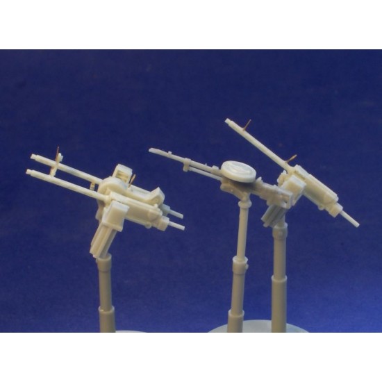 1/35 Browning .30 & K Guns (2 double and 2 single .30 Browning + 2 Vickers K guns)