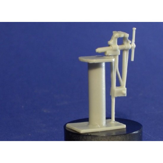 1/32, 1/35 WWI, WWII Large Stand Alone Vice
