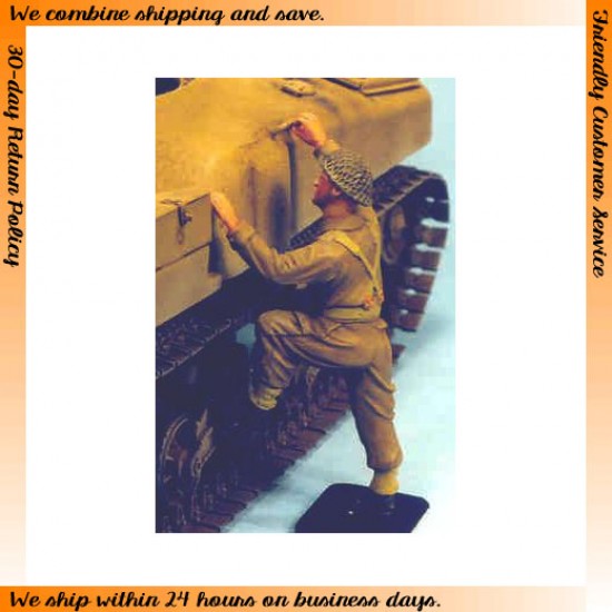 1/35 UK Soldier Climbing onto Vehicle (Leg Raised) (1 figure)