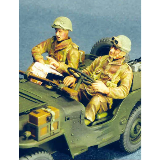 1/35 Paratrooper Driver and Co-Driver for Paratrooper Jeep (2 seated figures)