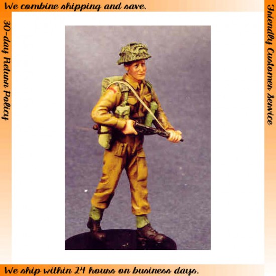 1/35 British/UK Infantryman Walking with Sten Submachine Gun (1 figure)