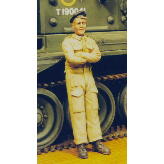 1/35 UK Tanker at Ease Arms Crossed in Denim (1 figure)