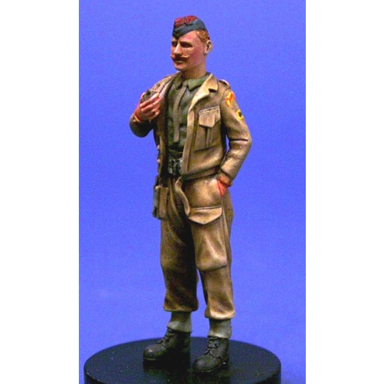 1/35 Tank Officer at Ease Smoking Pipe (1 figure)