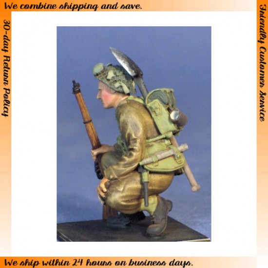 1/35 UK Infantryman Kneeling Fully Equipped (1 figure)