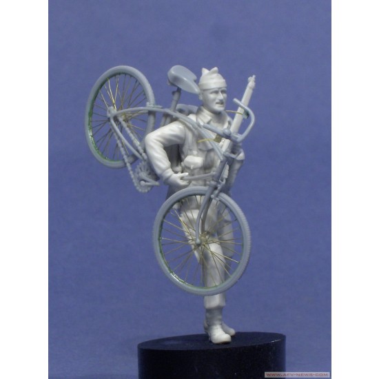 1/35 Commando No.1 June 1944 Carrying Bicycle (3 build options)(Bicycle NOT included)
