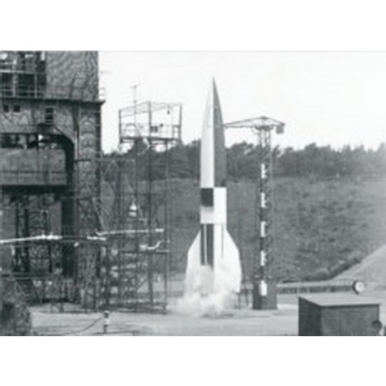 1/72 German A4/V2 Rocket Revell 03309