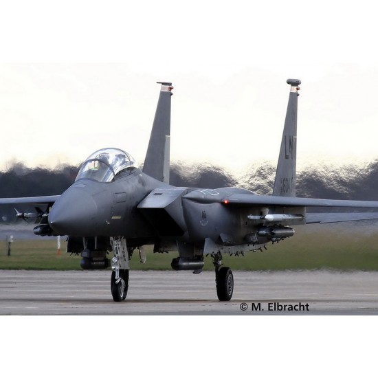 Revell F-15E Strike Eagle 1:72 makett repülő (03841 Revell F-15E Strike Eagle 1:72 makett repülő (03841