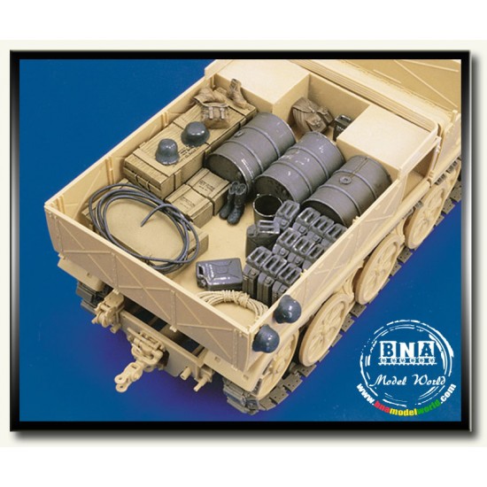1/35 WWII German Heavy Half-track SdKfz.9 Famo Stowage Set