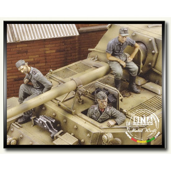 1/35 Ferdinand Crew (Part 1)
