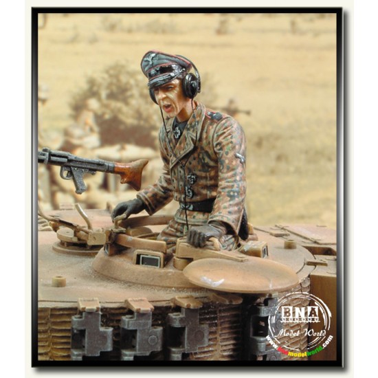 1/35 WWII German Tiger Tank Crew/Tanker