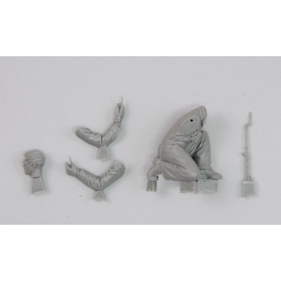 1/35 Workshop Mechanic Using Electric Welder [set No.2](1 Figure)
