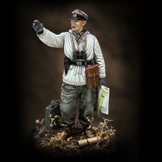 1/72 WWII German Tanker In Winter Dress