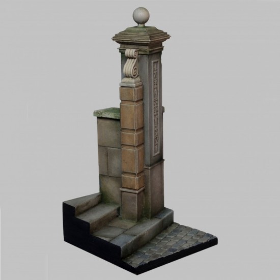 1/35 Base with Column (4 x 4 cm)