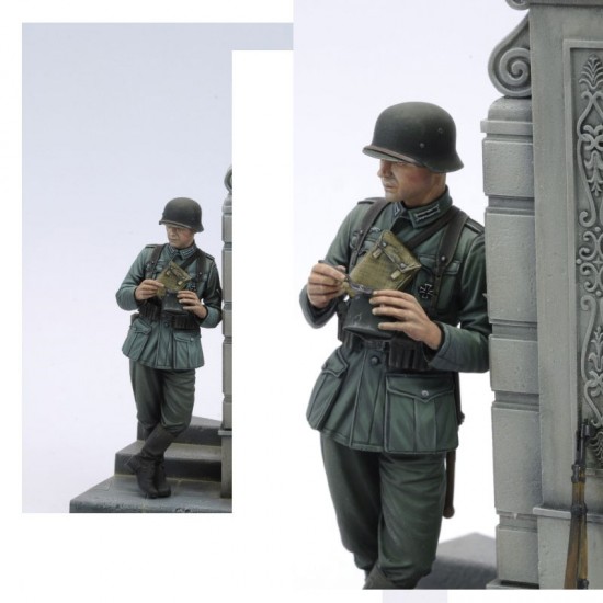 75mm WWII German Soldier Eating