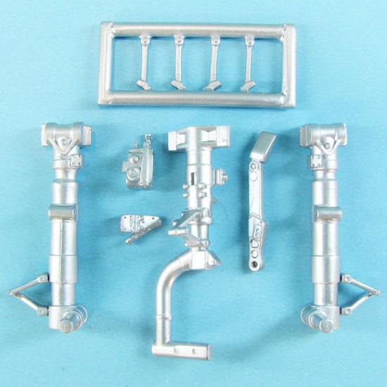1/32 F-86D/K Sabre Dog Landing Gear for Kitty Hawk kits (white metal)