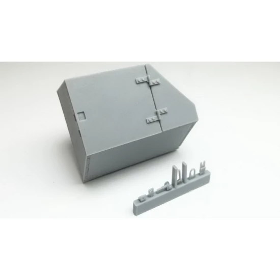1/16 SdKfz. 171 Panther G Infrared Armoured Stowage Box for Trumpeter kits