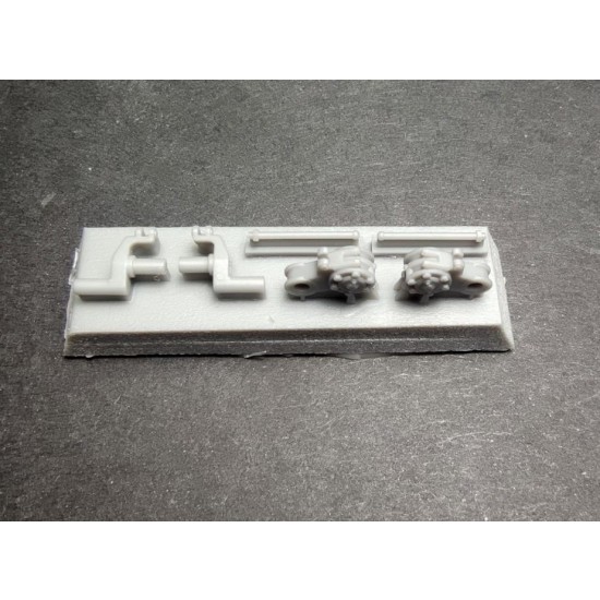 1/35 SdKfz. 251. Adjustable Hinge Housing
