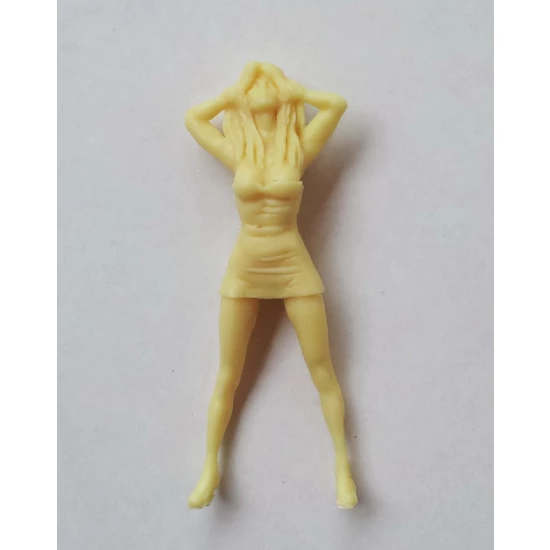 1/24 Figure - "Pamela"