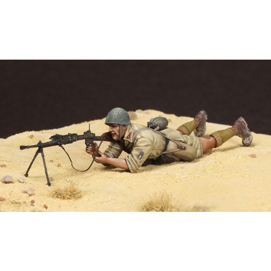 1/35 Italian Guastatori with LMG Breda Mod. 30