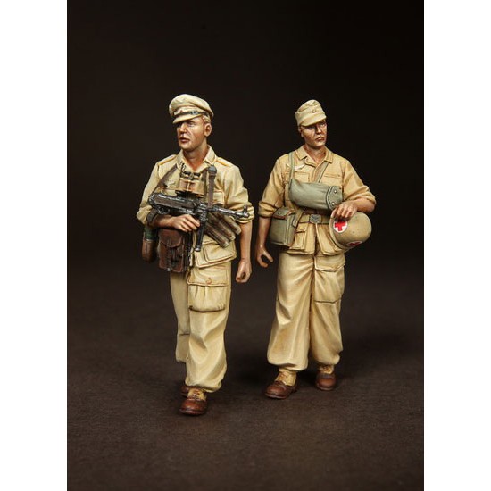 1/35 Officer & Combat Medic Fallschirmjager - Brigade Ramcke El Alamein, August 1942