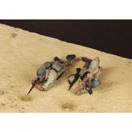 1/35 Italian Guastatori in North Africa (2 figures)