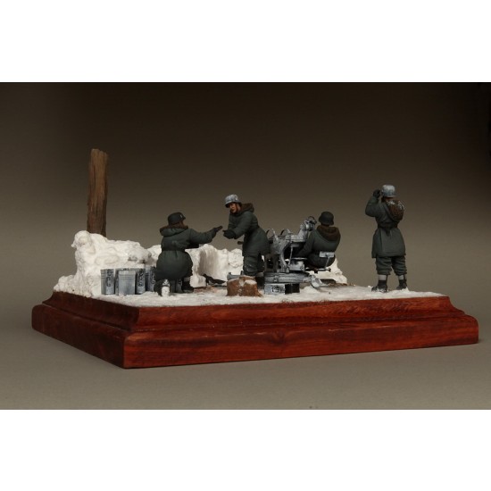 1/35 WSS Crew for 2cm Flak 38 (4 figures)