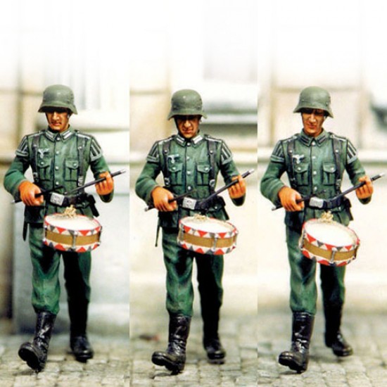 1/35 Side Drum Player (3 Figures)