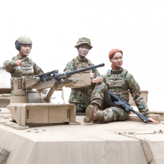 1/16 US Army Female Tank Commander, Loader & Gunner (3 Figures)