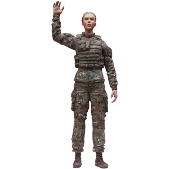 1/16 British Armed Forces Female Tank Commander