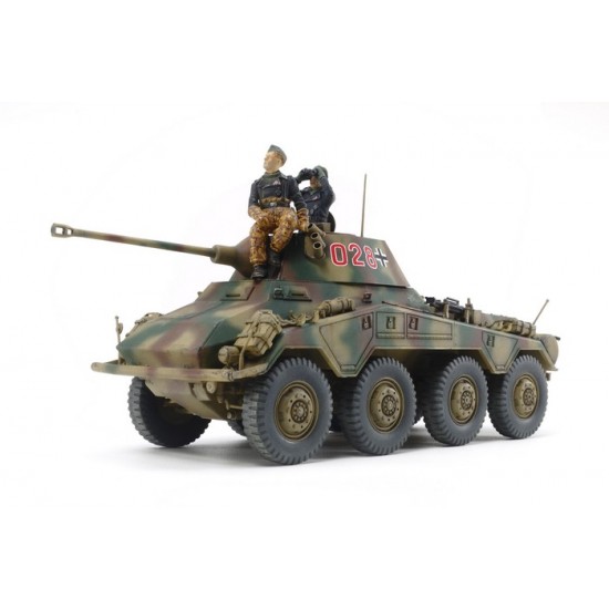 1/35 German Heavy Armoured Car SdKfz.234/2 Puma with figures