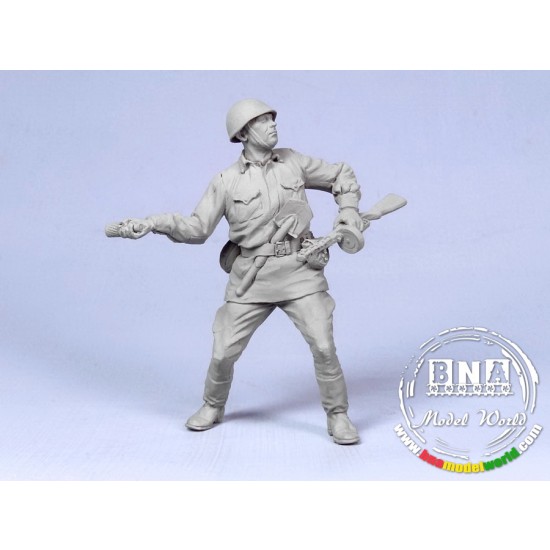1/35 Soviet Infantryman 1942 (1 Resin Figure)