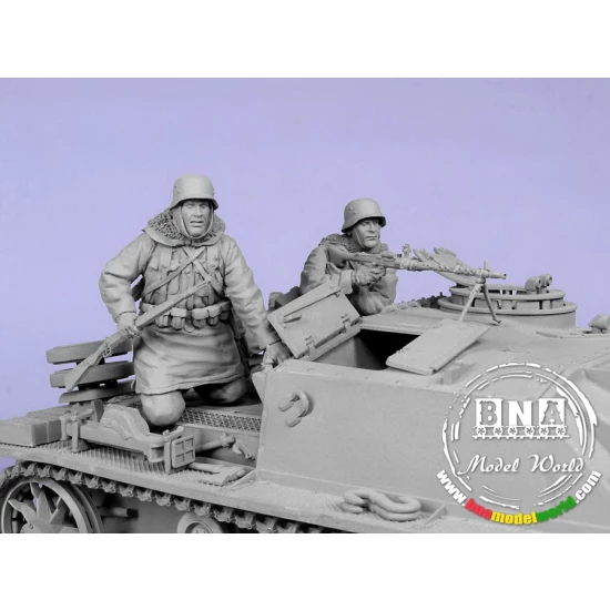 1/35 German Panzergrenadier SS, Kharkov Winter 1943 (2 Resin Figures, 3 Heads)