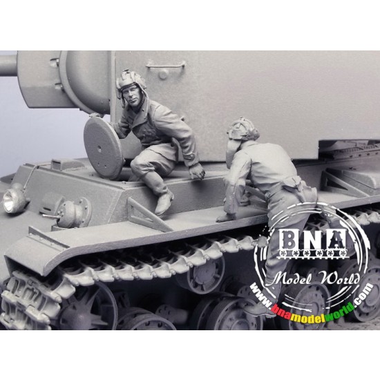 1/35 Soviet Tank Crew for KV-1,KV-2 (Summer - Autumn, 1941-1942) 2 Resin Figures