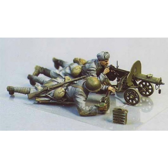 1/35 Soviet Maxim MG Machine Gun Crew In Overcoat 1943-1945 (2 Figures)
