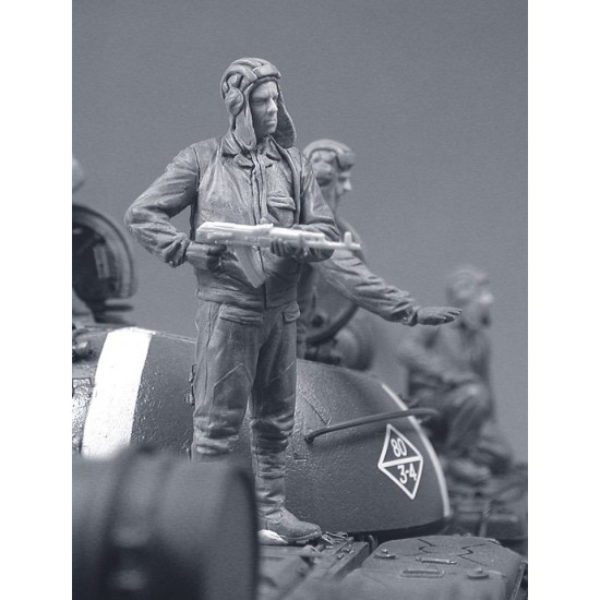 1/35 Soviet Tanker w/AKS-47 - Operation Danube, Prague 1968 Vol.3