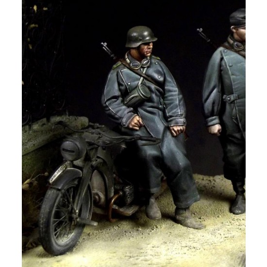 1/35 German Motorcyclist #2 